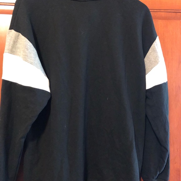 PINK Victoria’s Secret Pullover Size Medium - Picture 5 of 5